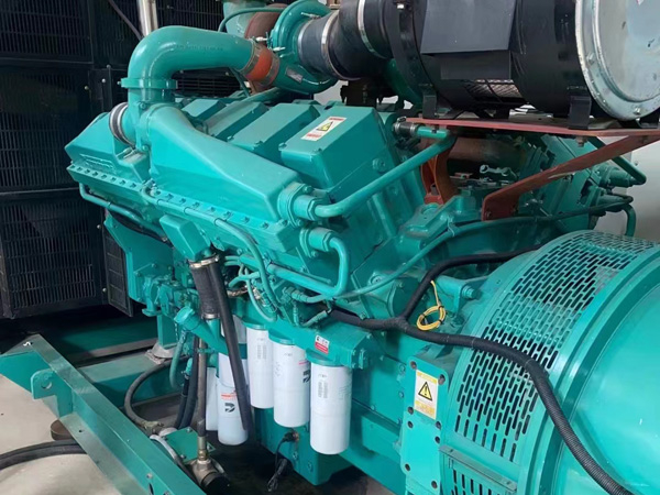 靖远更换100kW柴油发电机组机油时，需要注意哪些事项？